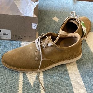 Clarks ‘Forge Vibe’ dark suede shoe NWT